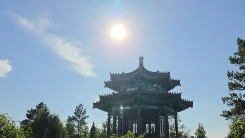 踏遍火山石海，邂逅五大连池四季灵动风光
