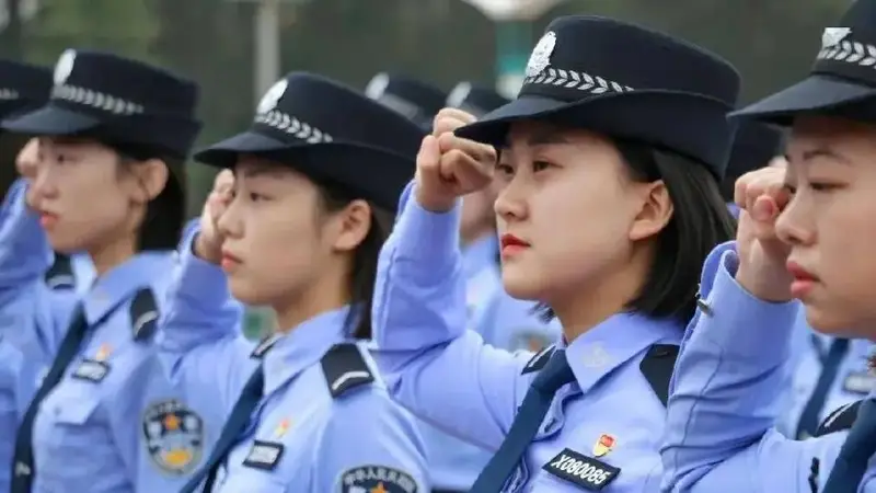2026高考录取出现“反常一幕”：铁饭碗高校被捧上天！仅比清华低3分！