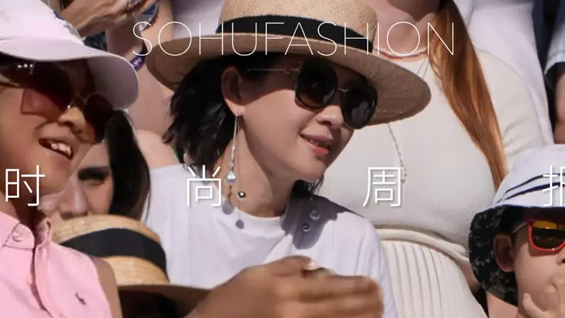 章子怡带儿女观战温网,10岁的醒醒也出落成小甜妹了!