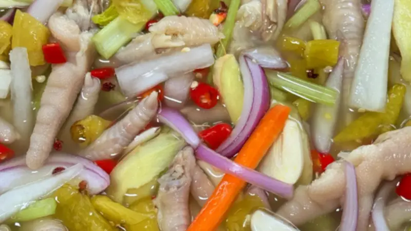 贵州家泡泡椒鸡爪|老盐水浸润,脆到咯吱作响