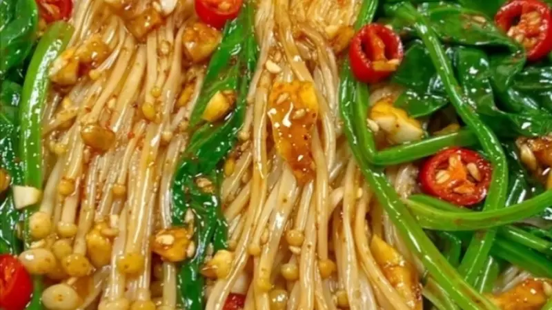 凉拌菠菜金针菇，酸辣脆爽一盘唤醒夏天