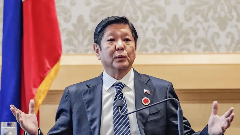 没时间了，菲军接到拖船通知，马科斯已经妥协，确定堵死美军后路