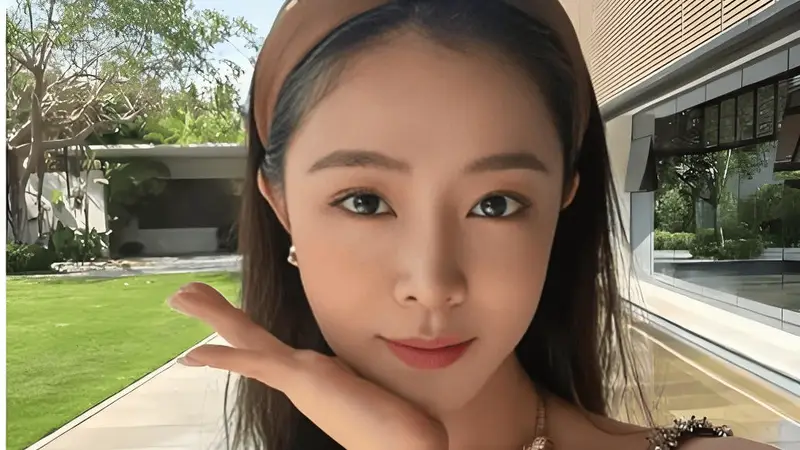 34岁华宵一近况曝光!嫁给东莞首富生一子,如今婚姻幸福被宠成公主
