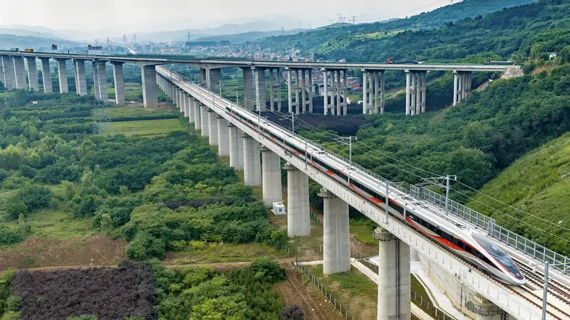 财政加力稳投资!上半年地方债发行超5.8万亿