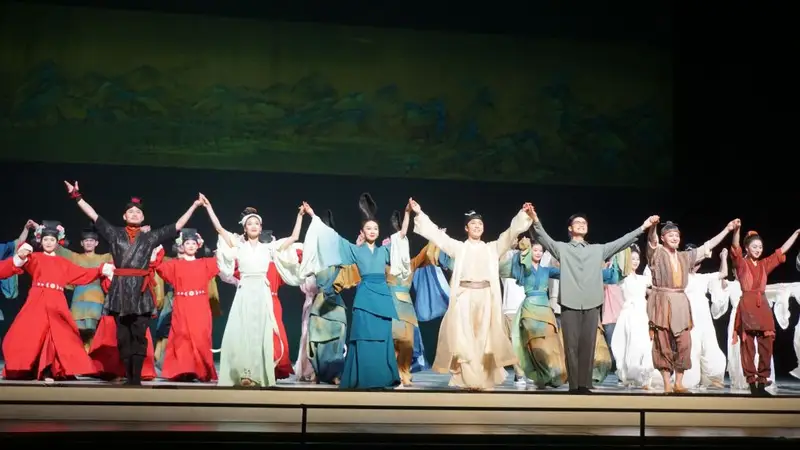 《只此青绿》台湾巡演场场爆满，主创数次谢幕，观众从头哭到尾
