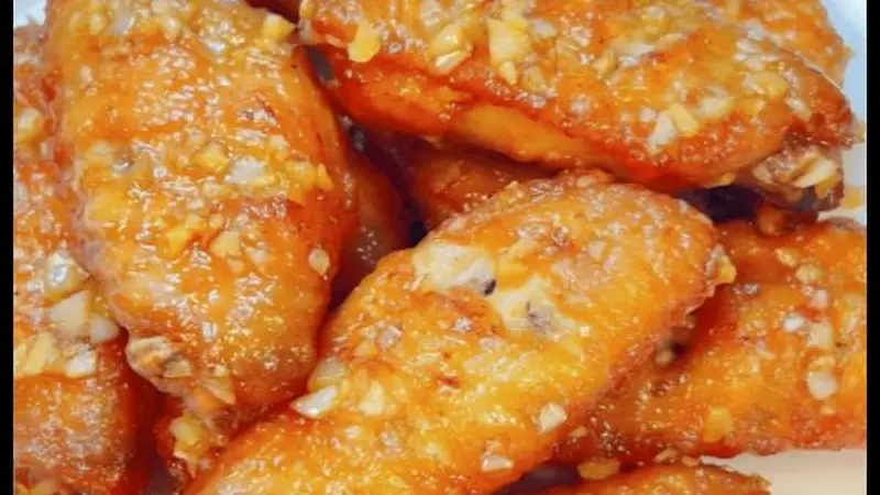 蒜香焖鸡翅:零厨艺懒人神菜,不用油炸超入味