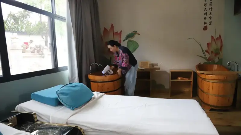 修文县：幸福村旅居游客陆续入住