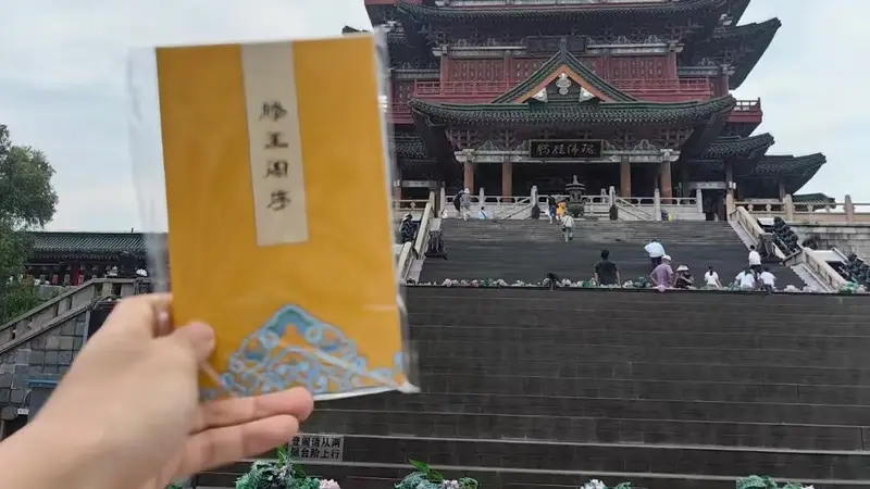 滕王阁景区背古文终身免票活动14天通关210人,通关者:人数比预想中要少