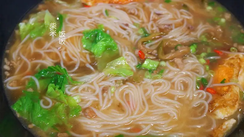 省事一锅煮，汤鲜味美，好吃又开胃