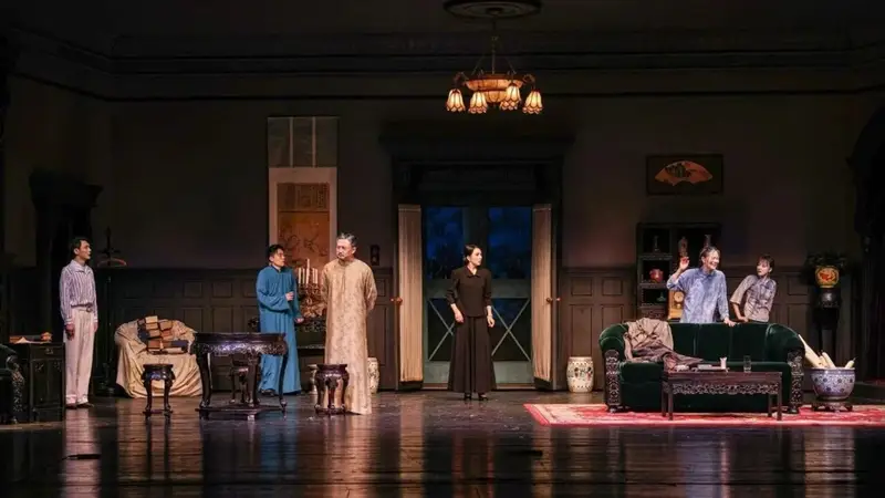 七十二载“雷雨”又落，杨立新率北京人艺青年演员接棒经典