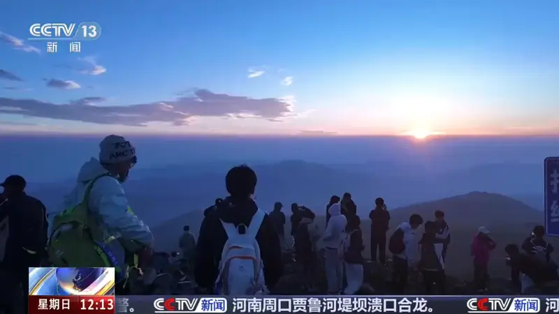 央视曝光低价徒步团：3个领队带150人，绕行路线大多手机信号缺失