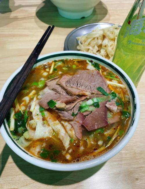 吕文扬:熬出洛阳牛肉汤的地道魂