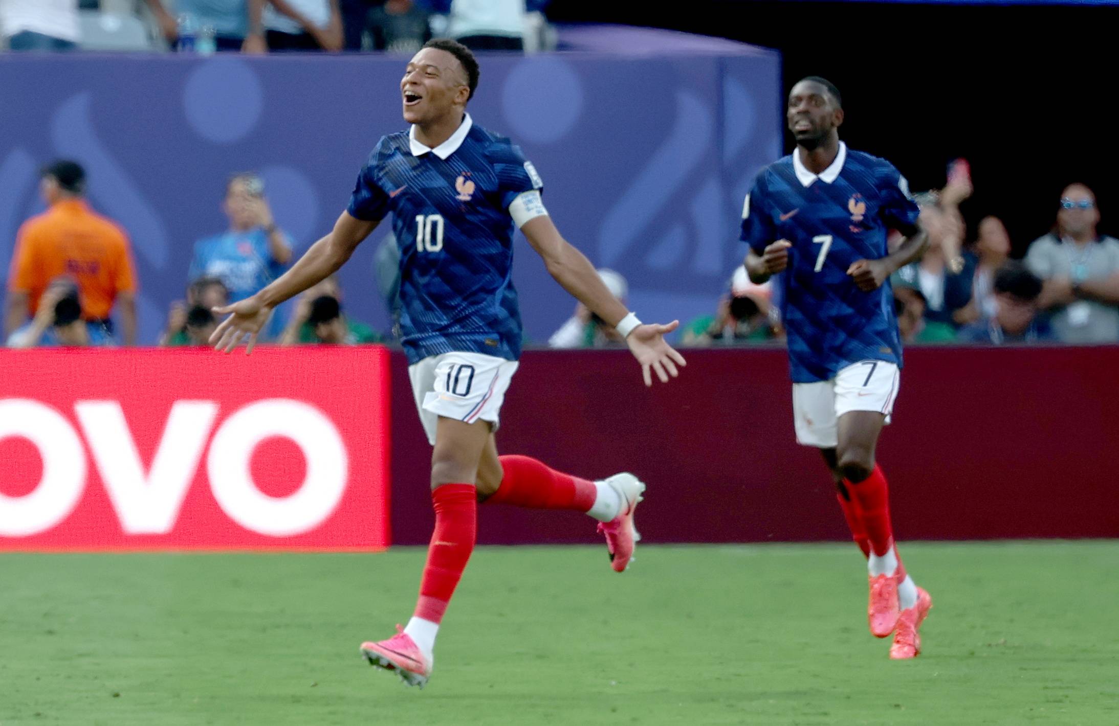 世界杯-姆巴佩2球奥利塞2助 法国4前场各有收获3-0瑞典
