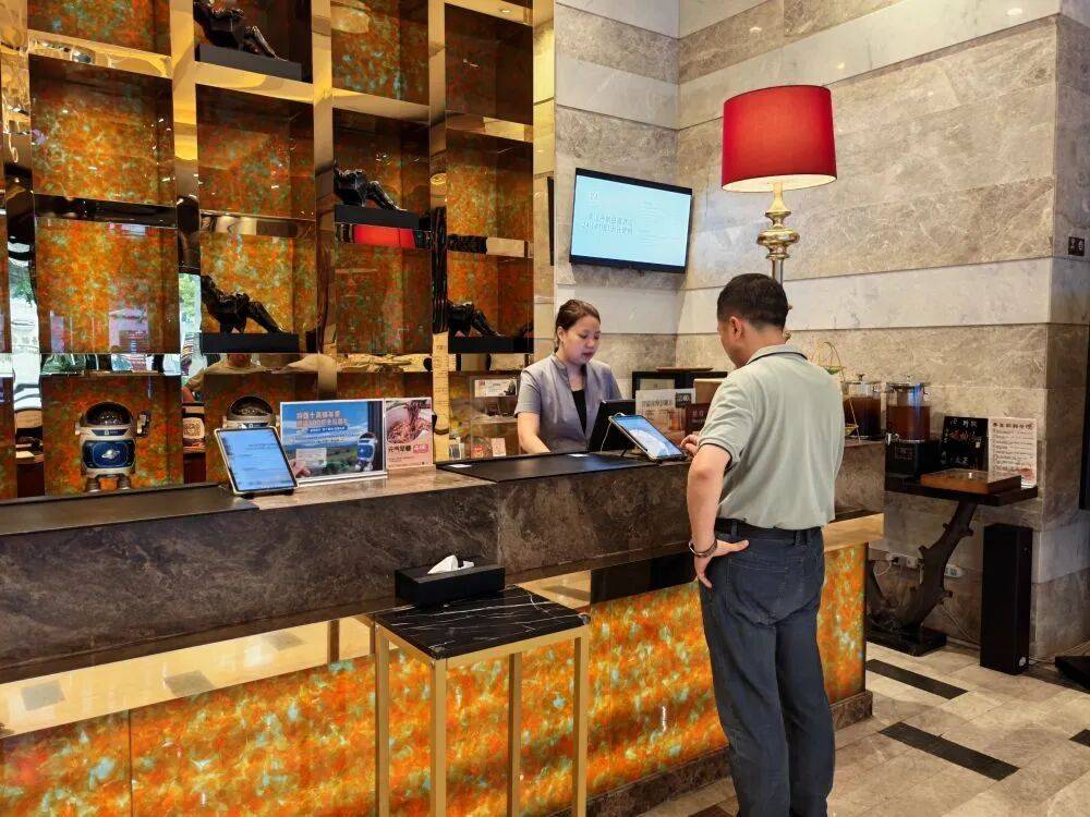 回头客占比超过60%，多家酒店“24小时退房制”受好评，业内人员：成本明显增加