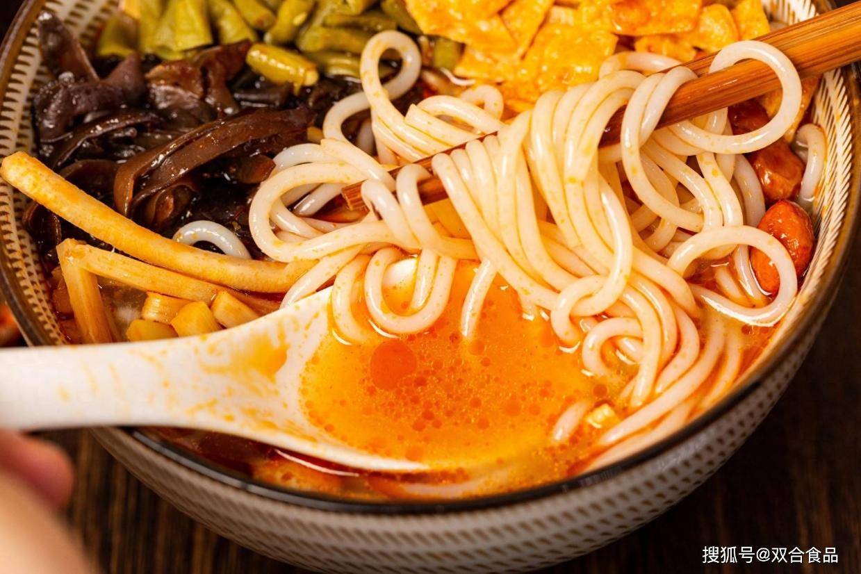 柳州人也不是天天都嗦粉,像螺蛳粉这么让人上瘾的美食,柳州这地方还有一堆