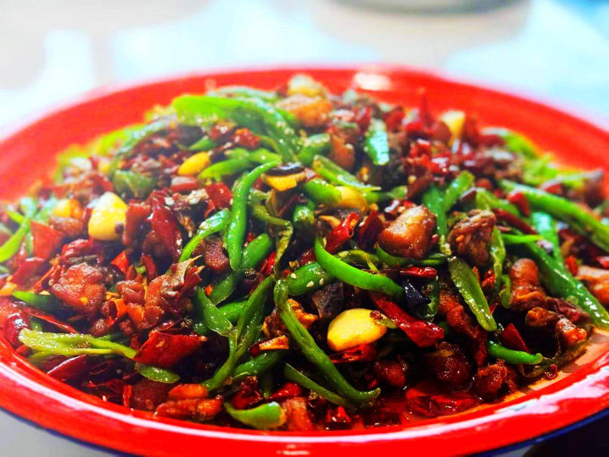 广元：辣辣辣子鸡，七盘关辣子鸡名吃食！