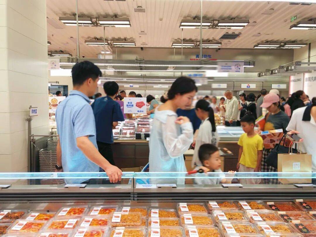 首店上新！让江岸人“鲜”腹起来