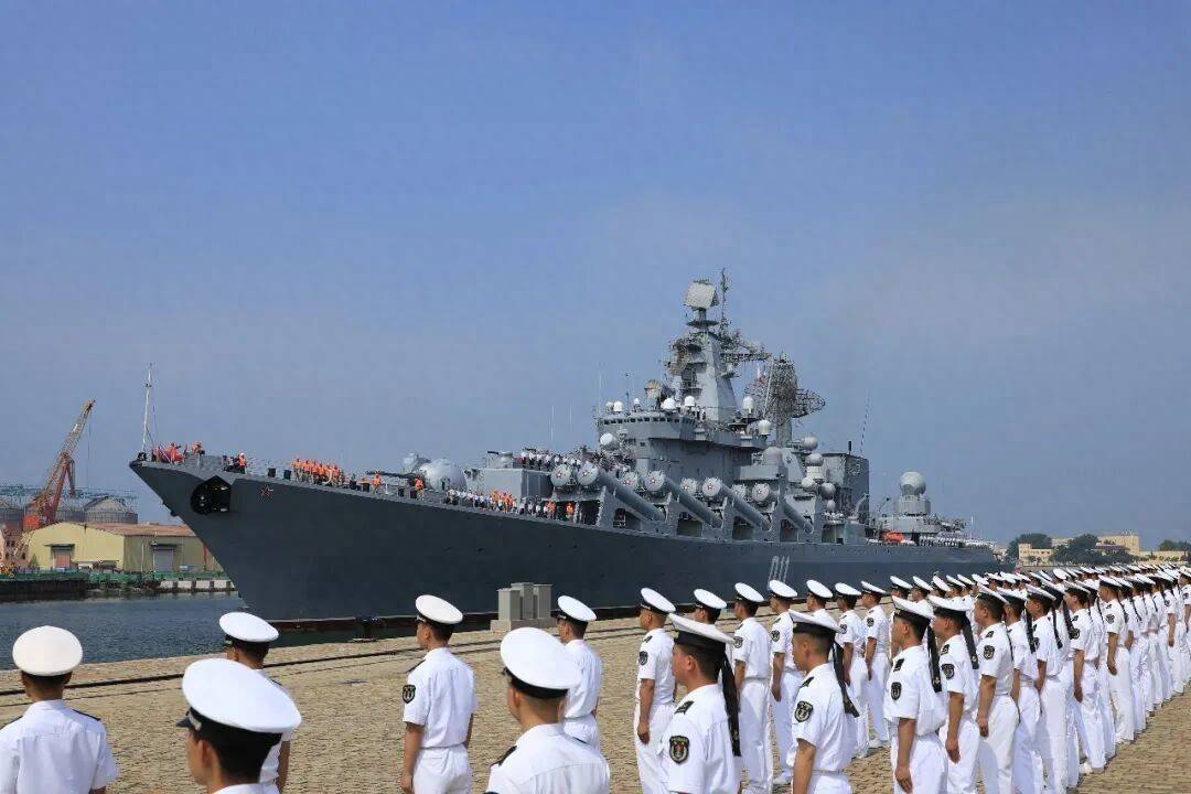 中俄兵力已集结完毕，两军将同时出动最强战舰，要拿日本狠狠立威！