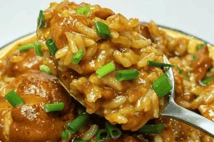 咖喱香菇鸡肉拌饭:一口浓香,治愈疲惫的家常美味