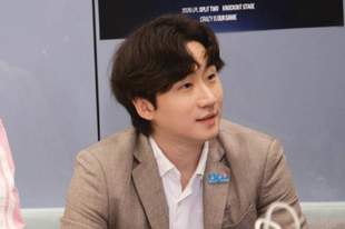 丹尼教练赛后透露,不ban蒙多是故意的,没想到zeus真敢拿