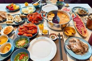 精致摆盘拉高菜品定价,漂亮饭获大量曝光,众多餐饮店入局抢客源