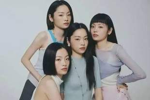 南京最美四胞胎现状:27年共用一张脸,同时考进世界名校,如今被谢霆锋选中……