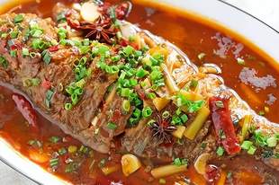 鱼腥味最怕的不是料酒,而是这3种调料,炖鱼时放点,鲜嫩不腥