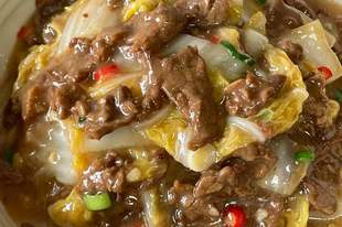 白菜炒牛肉:鲜嫩多汁,下饭神器