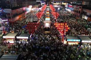当小龙虾遇上精酿啤酒——石嘴山市大武口夜生活的正确打开方式