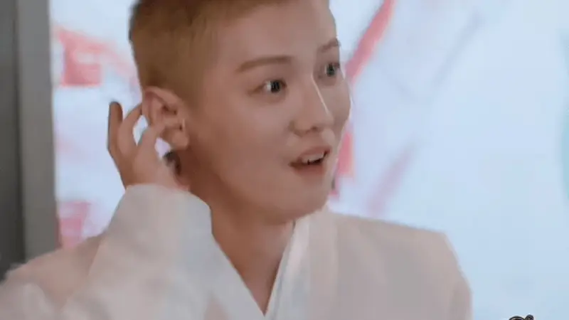 鹿晗被节目组打码!综艺搞笑特效整蛊让人以为他被封杀