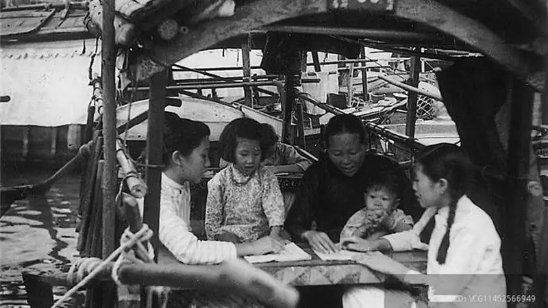 老照片:建国前广州的“疍民”,1954年周总理一句话改变了命运