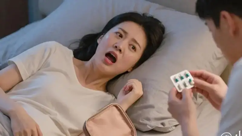 发现妻子化妆包里有避孕药，我偷换成营养片，没多久她测出怀孕