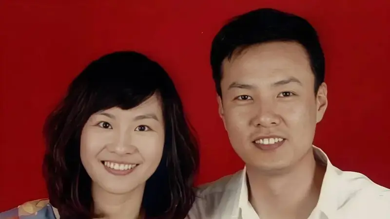 50岁朱铁近况曝光!娶美女教师儿女双全,如今婚姻幸福成宠妻狂魔