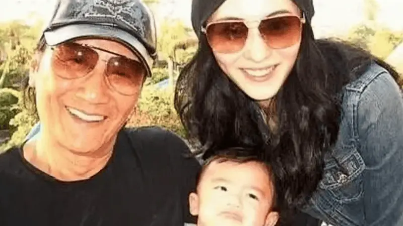 谢贤超1亿港元遗产,90%给张柏芝两个儿子,剩下10%由谢霆锋和谢婷婷平分,遗嘱中没有王菲名字