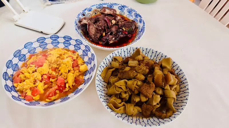 假期在家,可怕的不是天天买菜做饭,而是陪孩子
