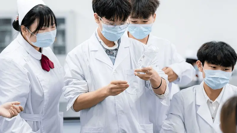 当医生不香了？部分省份临床医学专业“考分塌陷”