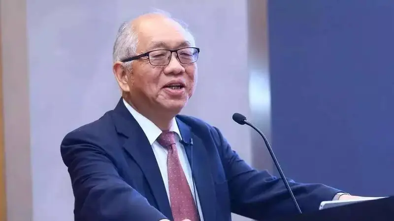 丘成桐撰文贺王虹、邓煜获奖：成就毋庸置疑