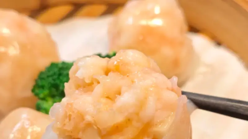 皮薄透光不破皮｜一颗虾饺藏着老广点心的顶级手艺