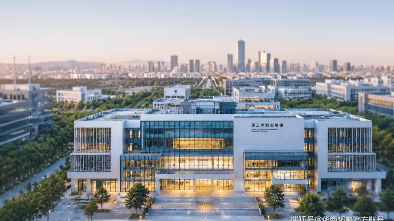 中国城市，正在全球抢大学