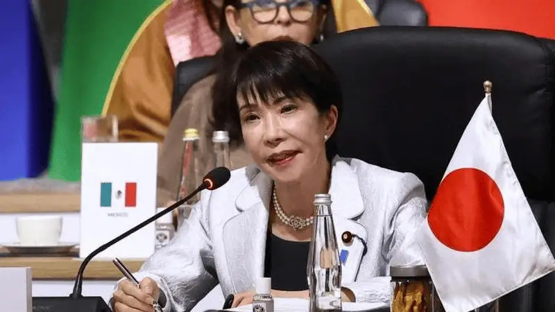 俄朝共谋反日，抢在高市祭鬼前，普京拨通一个电话，措辞极不寻常