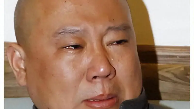 郭德纲的立案风波又闹大了,姜昆大半夜赶紧出来表态,杨议急得直抹眼泪,连夜给他支招指条明路