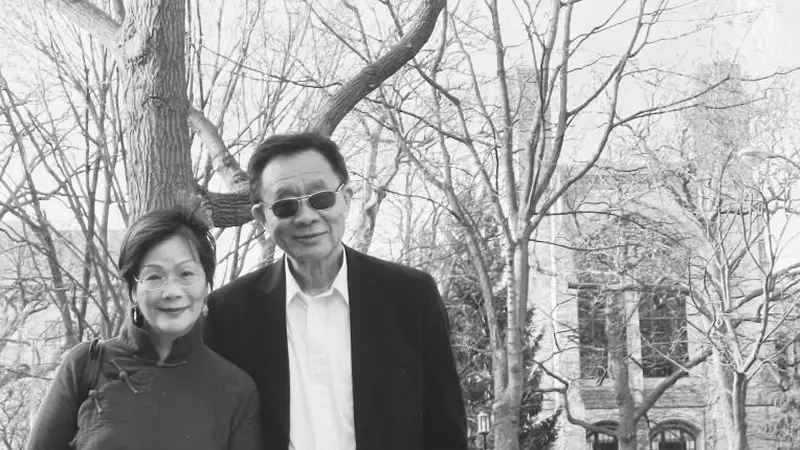 他是华语文化朋友圈的中心，中国与世界文学思想的搭桥人