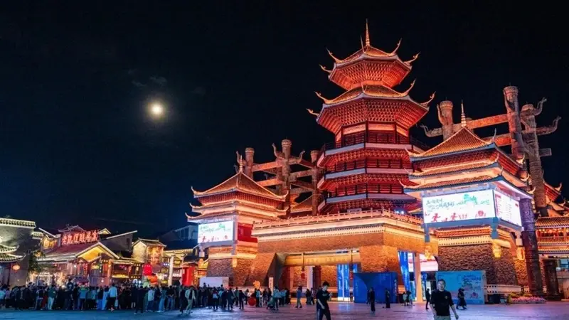 跟着贵旅·玩转23℃贵州丨新场景、新玩法！多彩贵州城释放夜经济活力