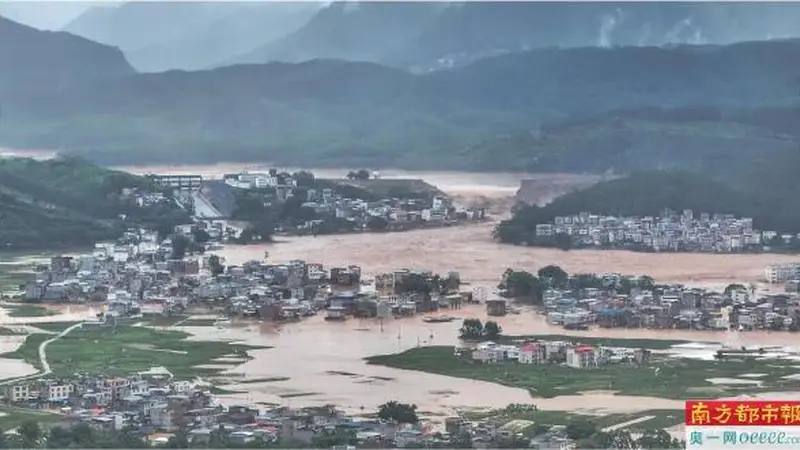 广西多座水库遇险 出现漫顶及缺口
