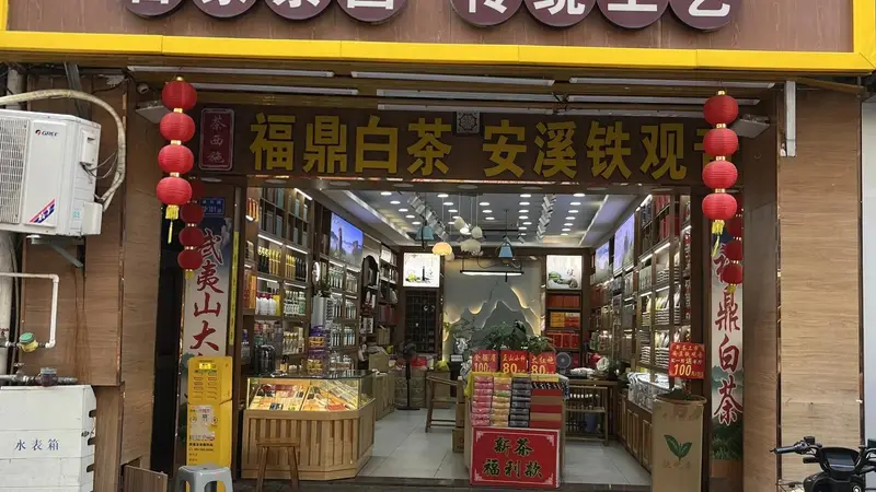 奶茶店天天排队却关门，冷清小店月抵 3 家奶茶，老板靠啥赚钱？