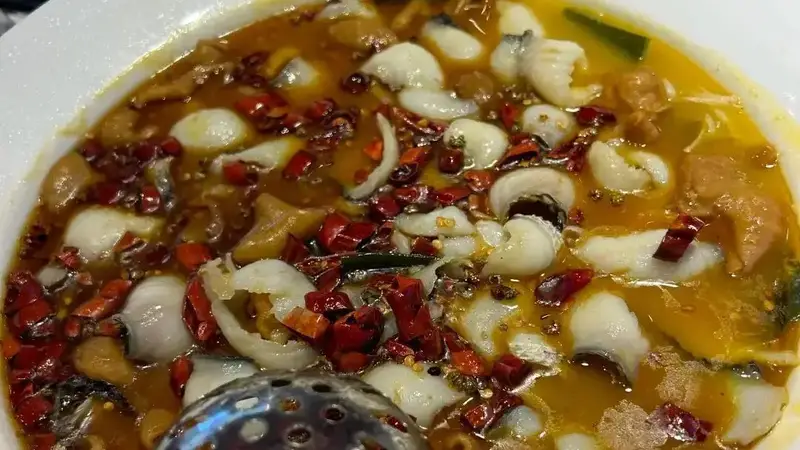 饭店上班的朋友悄悄告诉我,这几道菜尽量少吃点,基本都是预制菜