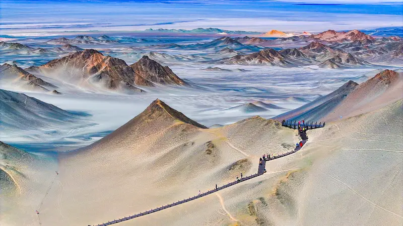 水墨黑独山