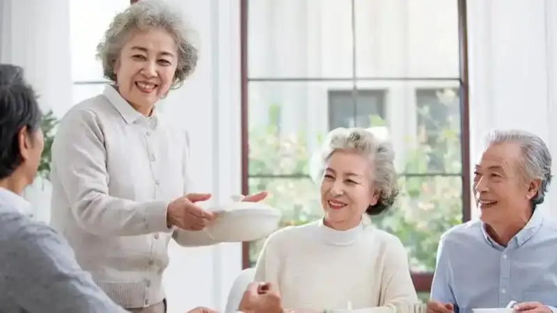早餐补蛋白很重要,建议中老年人:多吃3款早餐,提高身体免疫力