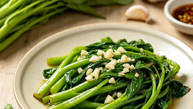 入秋这菜正当季,碰着了使劲囤,几块钱能炒一大碗,清爽解腻开胃