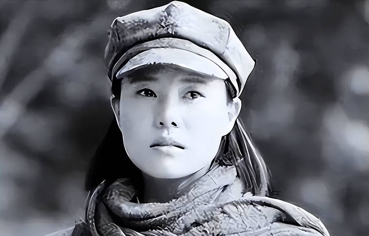1950年解放军在甘肃摸进匪巢,女匪首笑脸相迎:同志,你们可来了